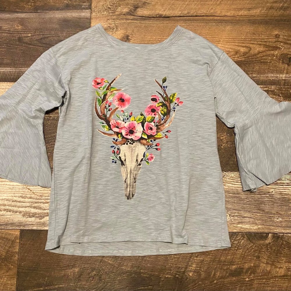 Ruffle sleeve skull shirt